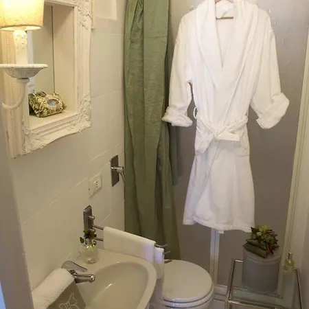 Le Stanze Del Cardinale Bed & Breakfast Pavia