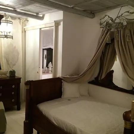 Le Stanze Del Cardinale Bed & Breakfast 3*